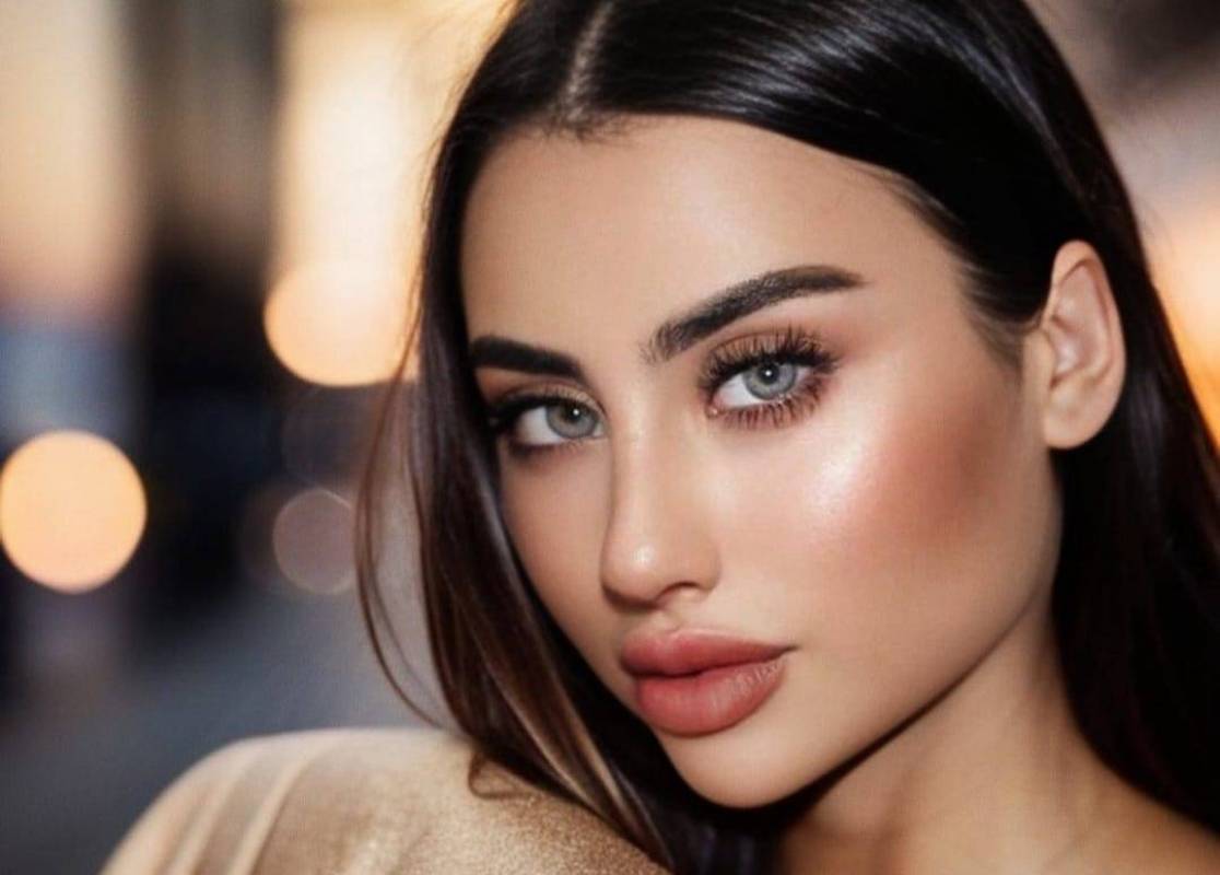 Sofia Ahmed A Beauty Expert and Fashion Influencer Redefining Makeup